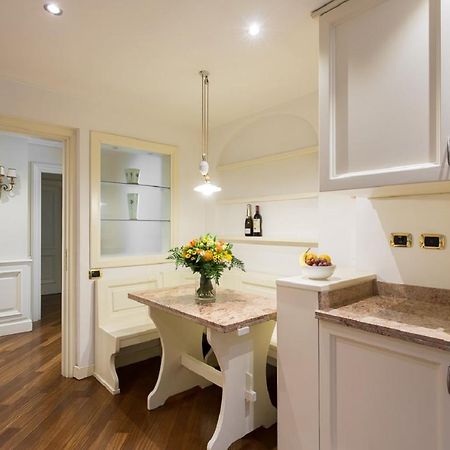 47Luxury Suites - Colosseo Rome Bagian luar foto