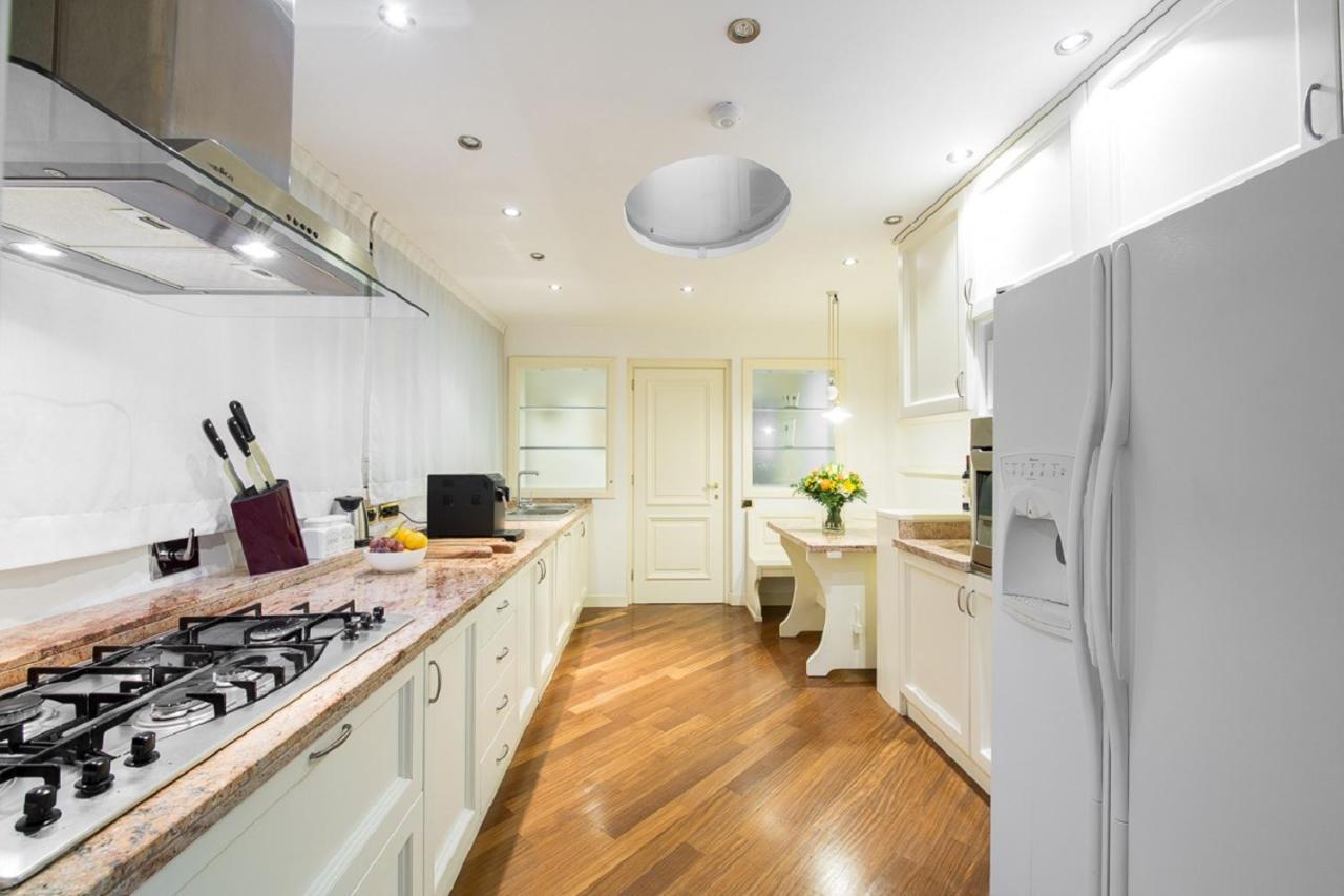 47Luxury Suites - Colosseo Rome Bagian luar foto